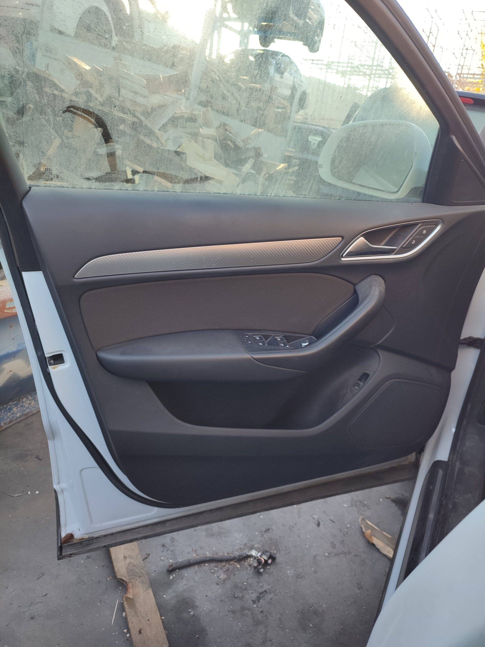 Guarnecido puerta delantera izquierda audi q3 (8ug)(11.2014->)