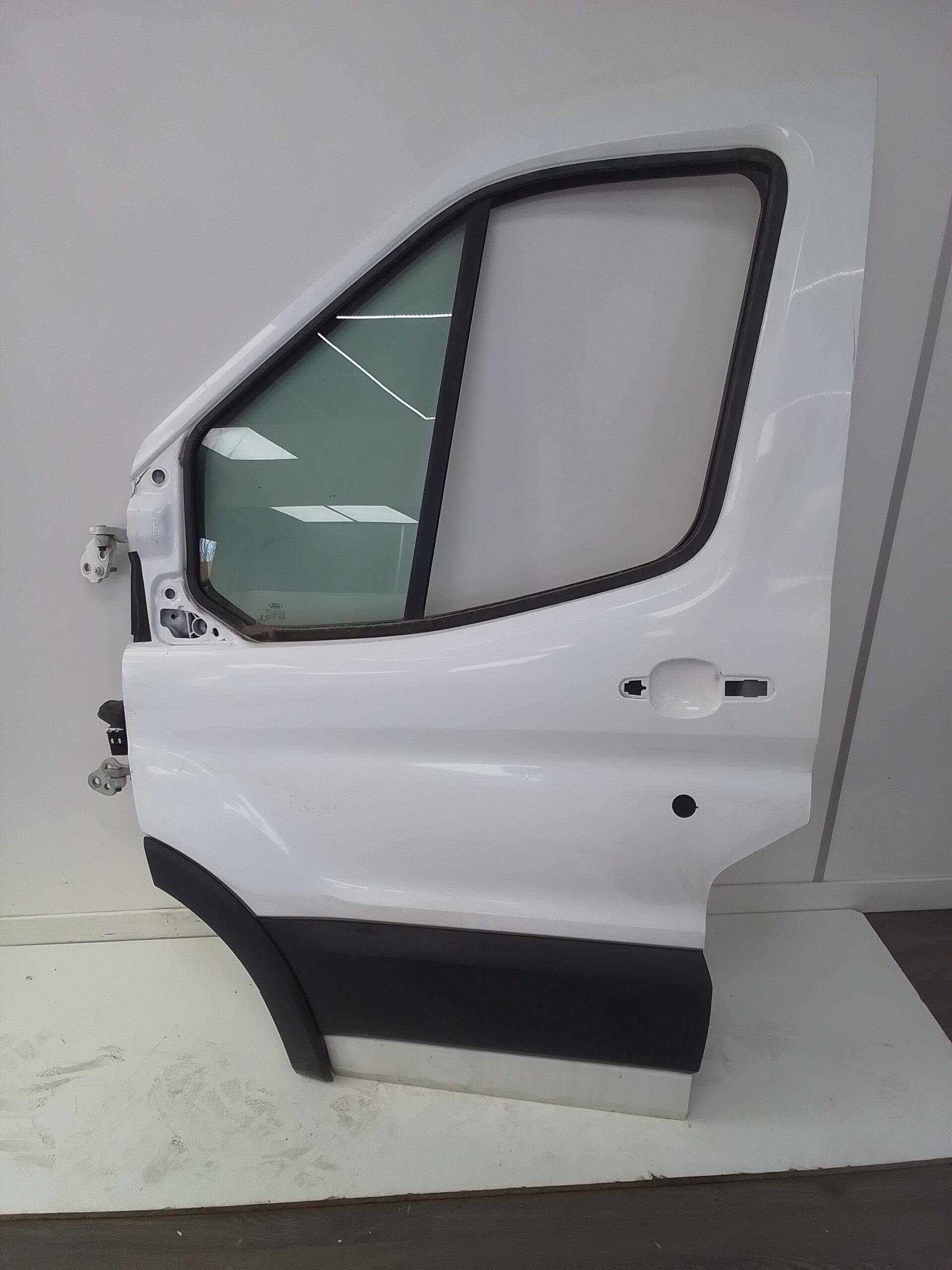 Puerta delantera izquierda ford transit furgón (ttg)(2013->)