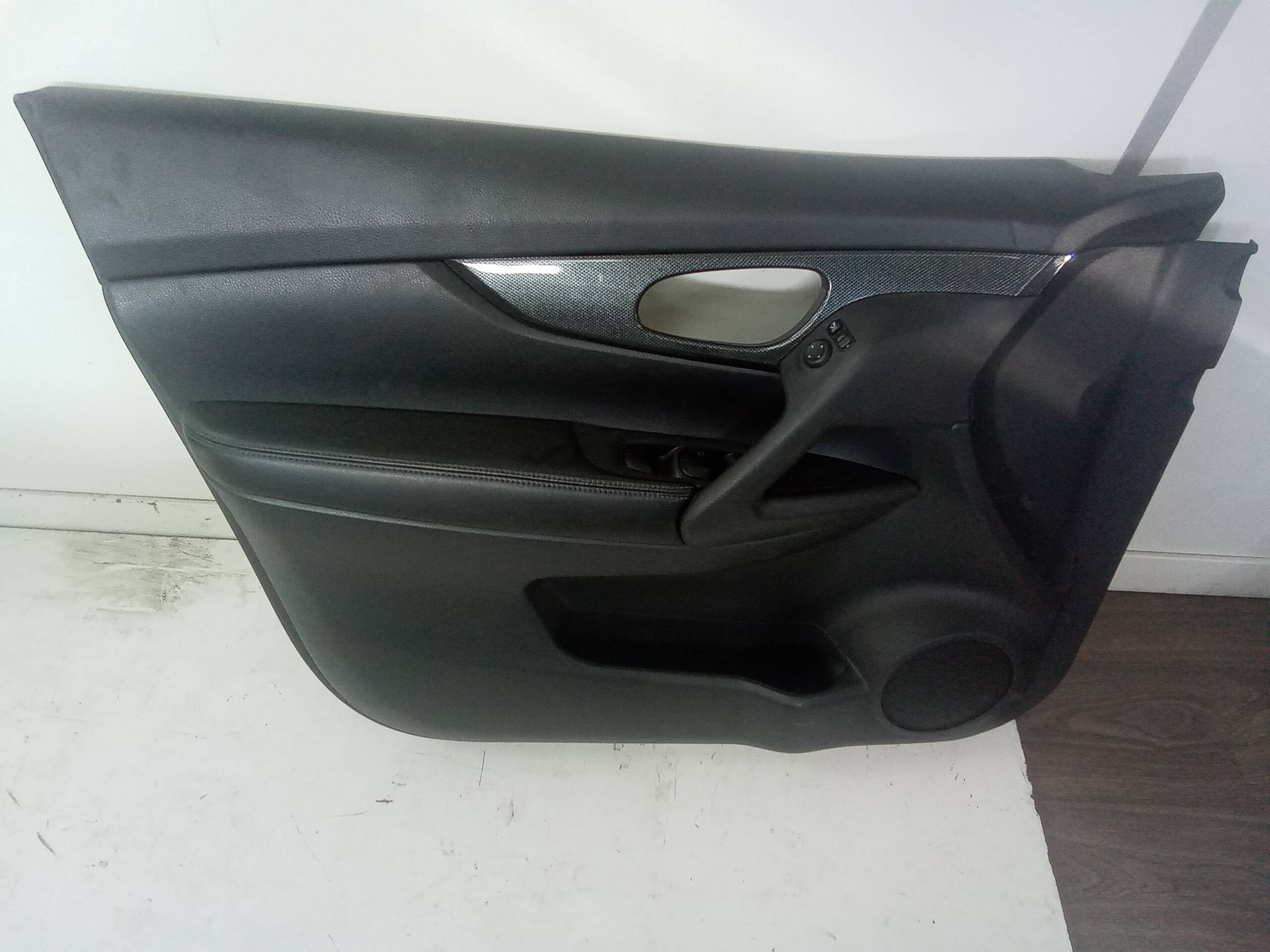 Guarnecido puerta delantera izquierda nissan x-trail iii (t32)(04.2014->)