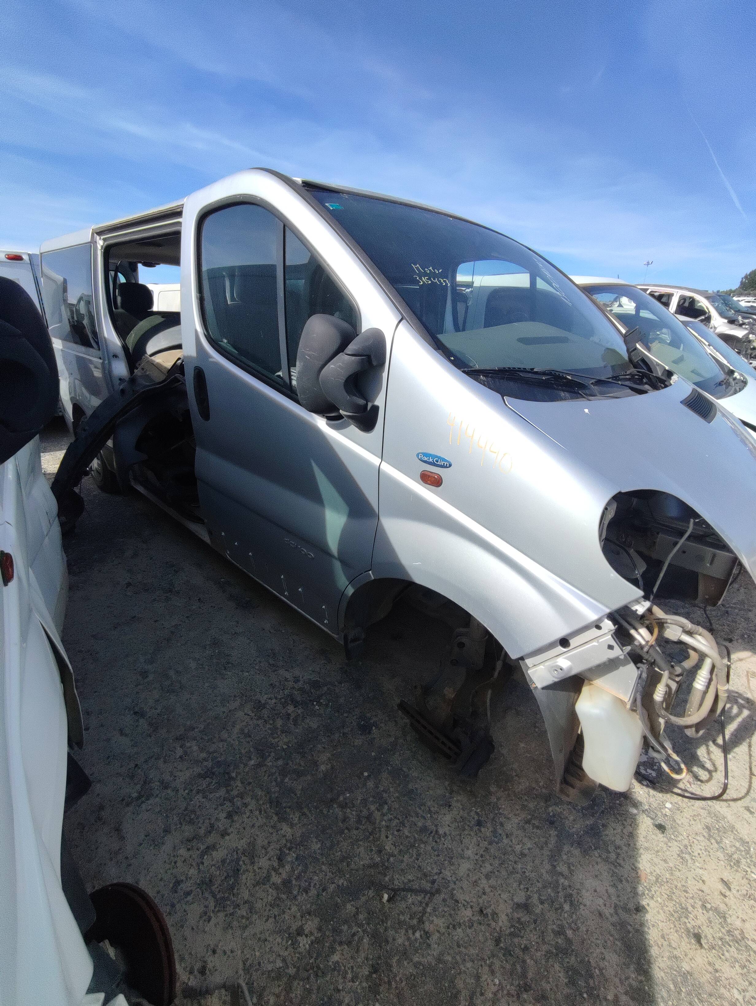 Puerta delantera derecha renault trafic ii combi (04.2001->)