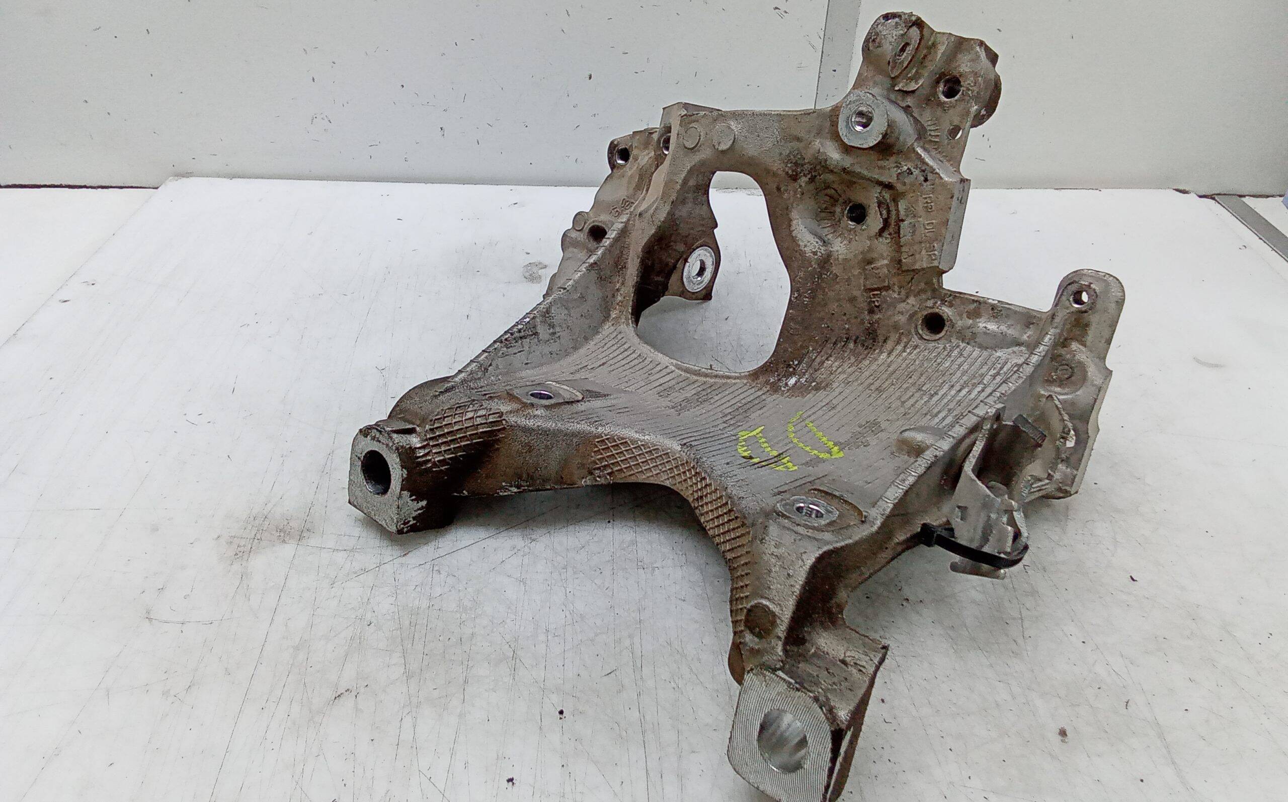 Soporte motor delantero audi a4 avant (8w5)(08.2015->)