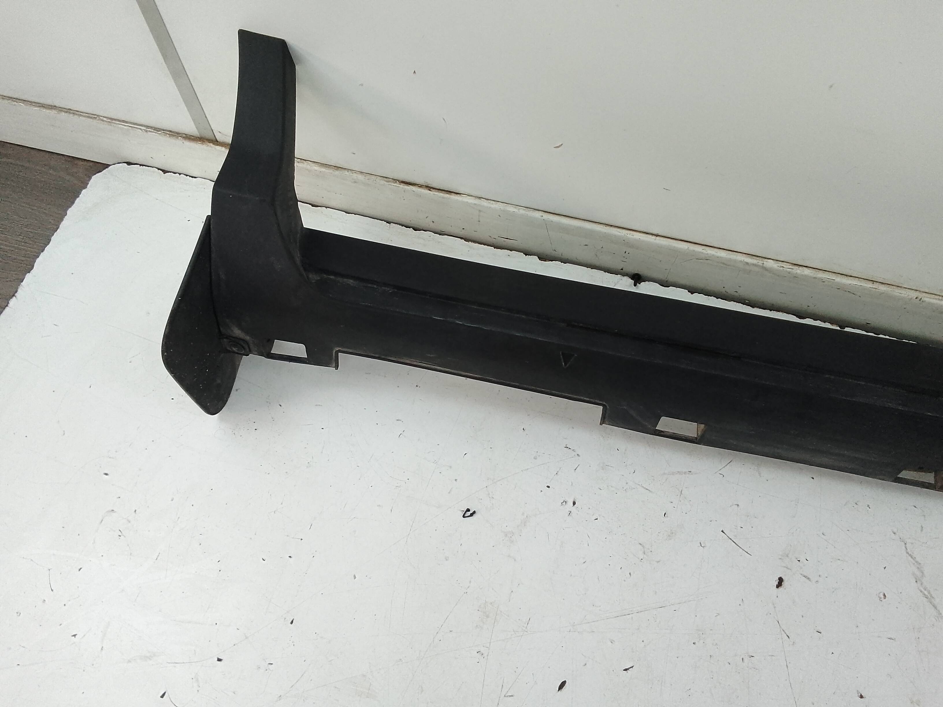 Spoiler talonera derecha ford kuga (cbs)(2013->)