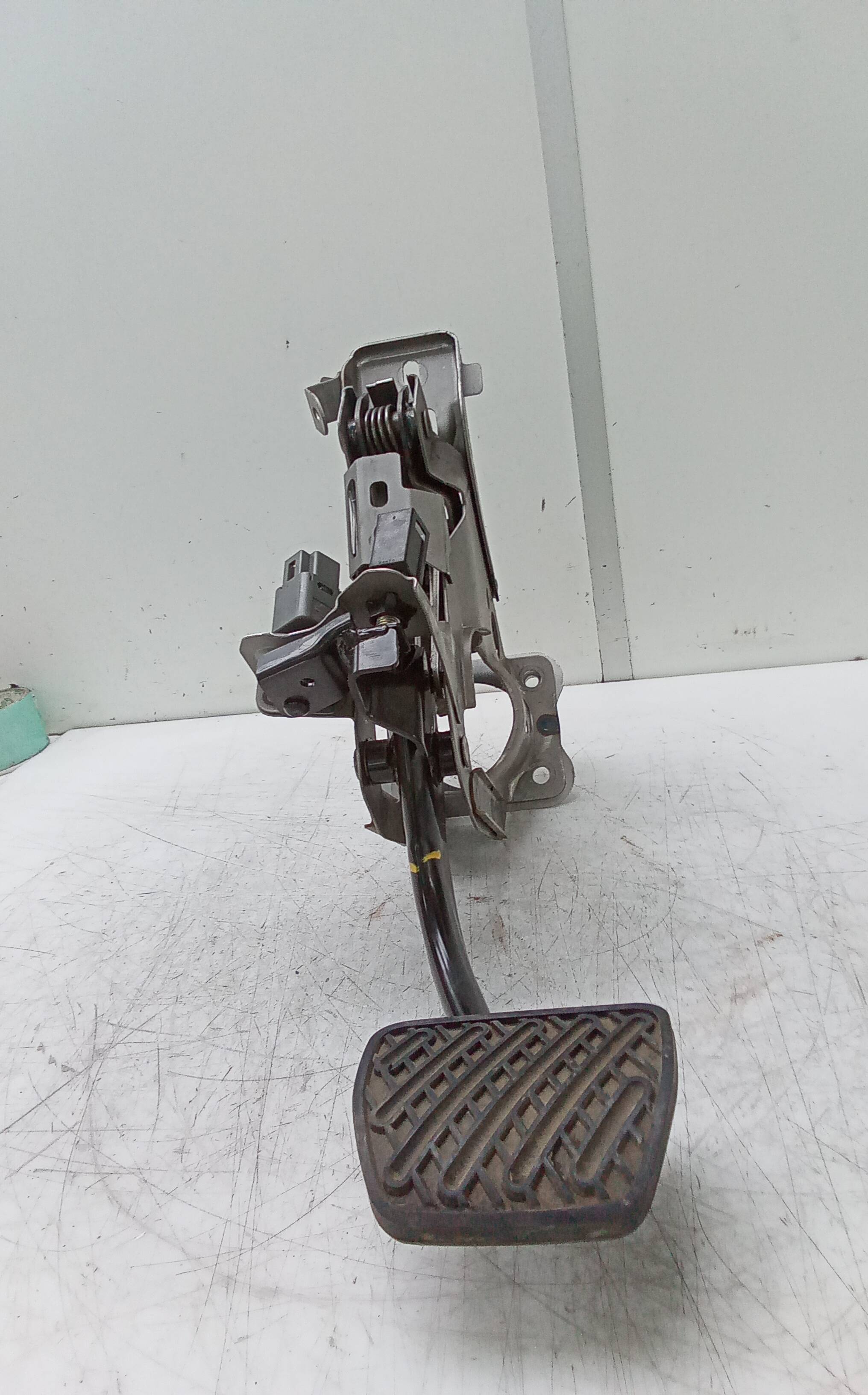 Pedal de freno infiniti q50 (v37)(2013->)