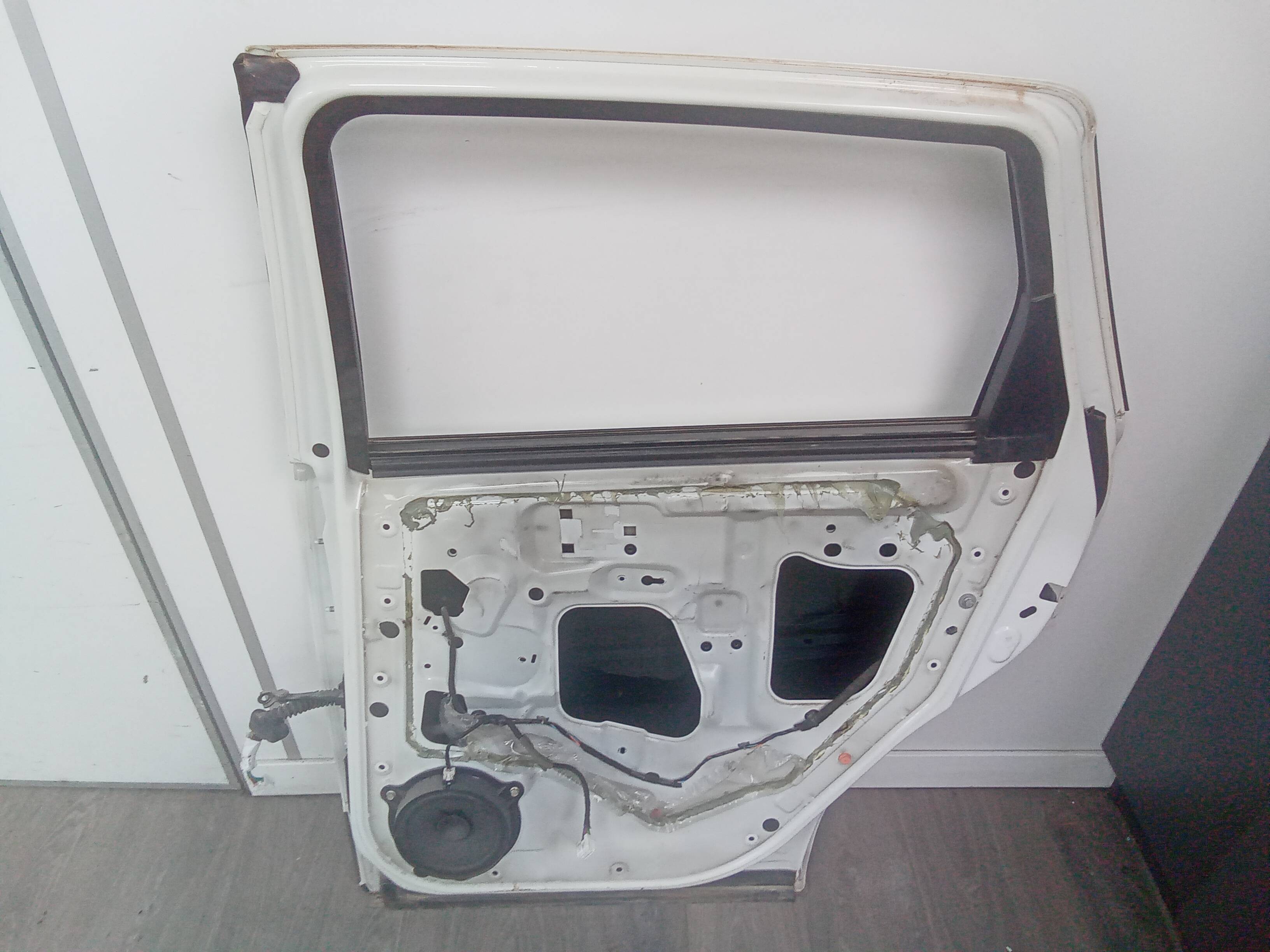 Puerta trasera derecha nissan qashqai +2 (jj10)(08.2008->)