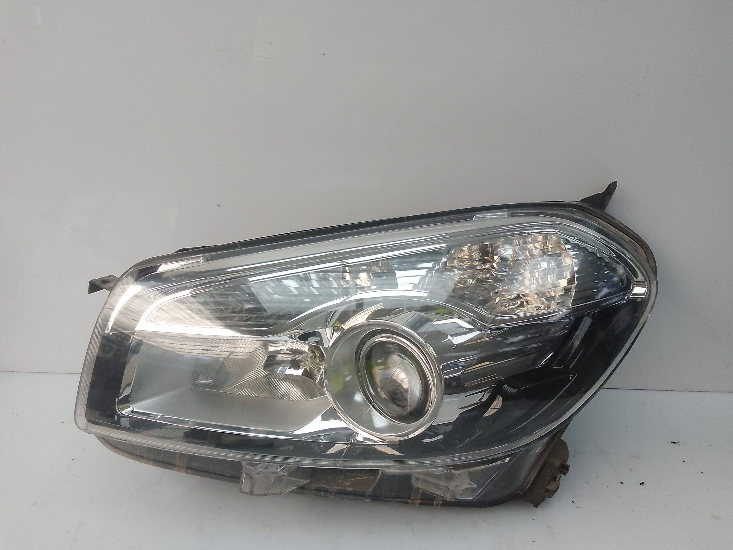 Faro izquierdo nissan qashqai (j10)(01.2007->)