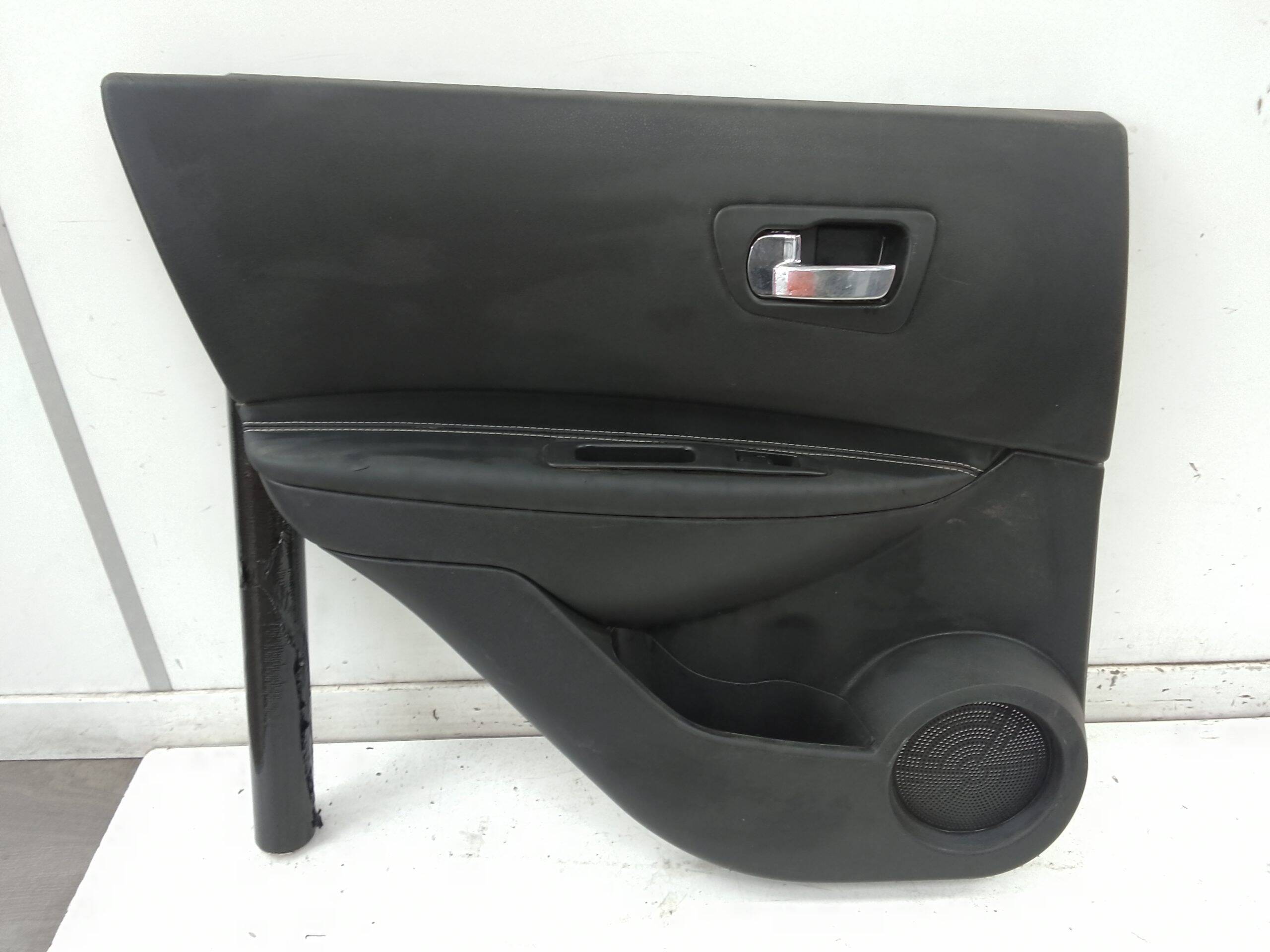 Guarnecido puerta trasera izquierda nissan qashqai (j10)(01.2007->)