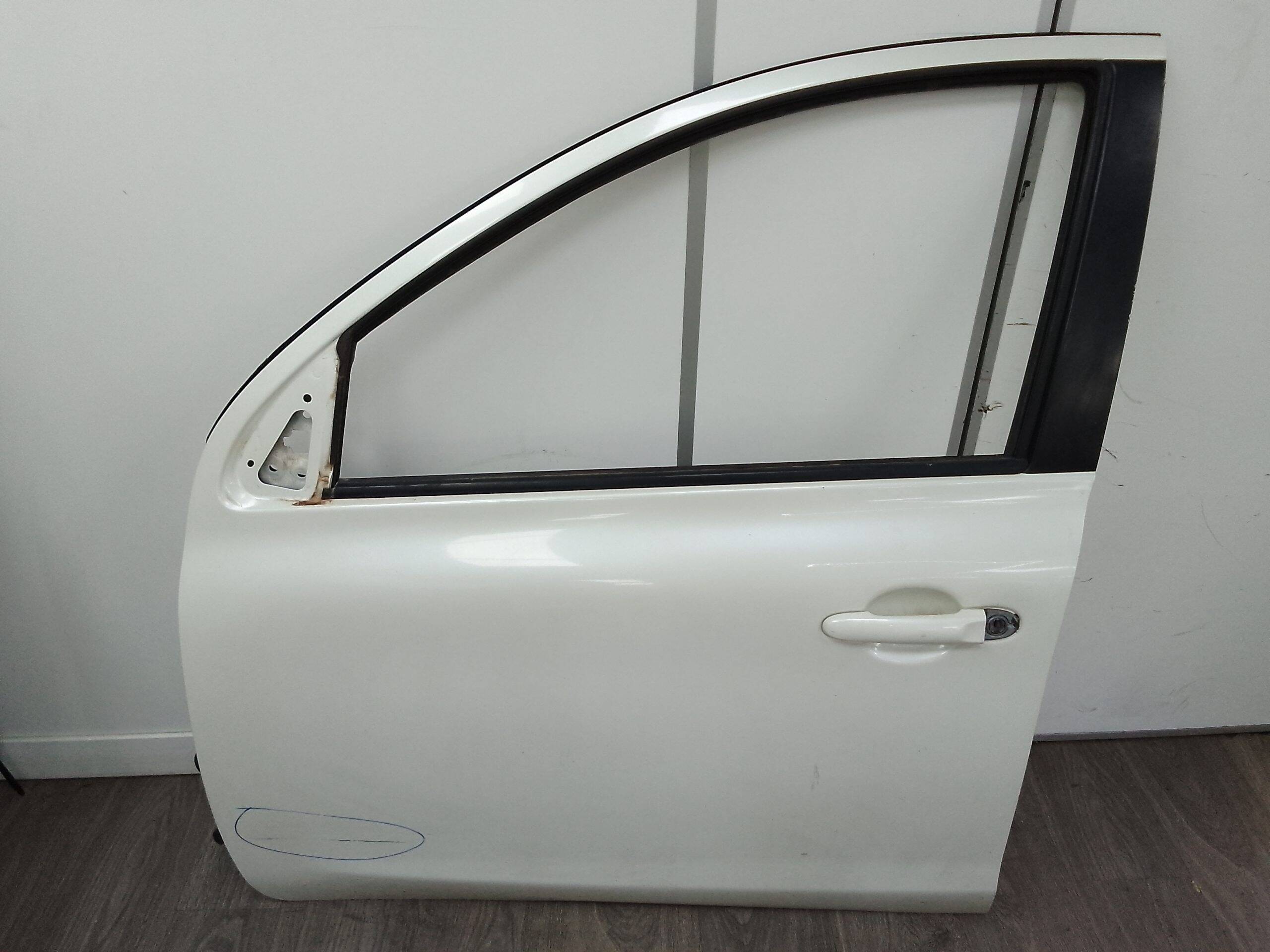 Puerta delantera izquierda nissan micra iv (k13k/kk)(07.2010->)