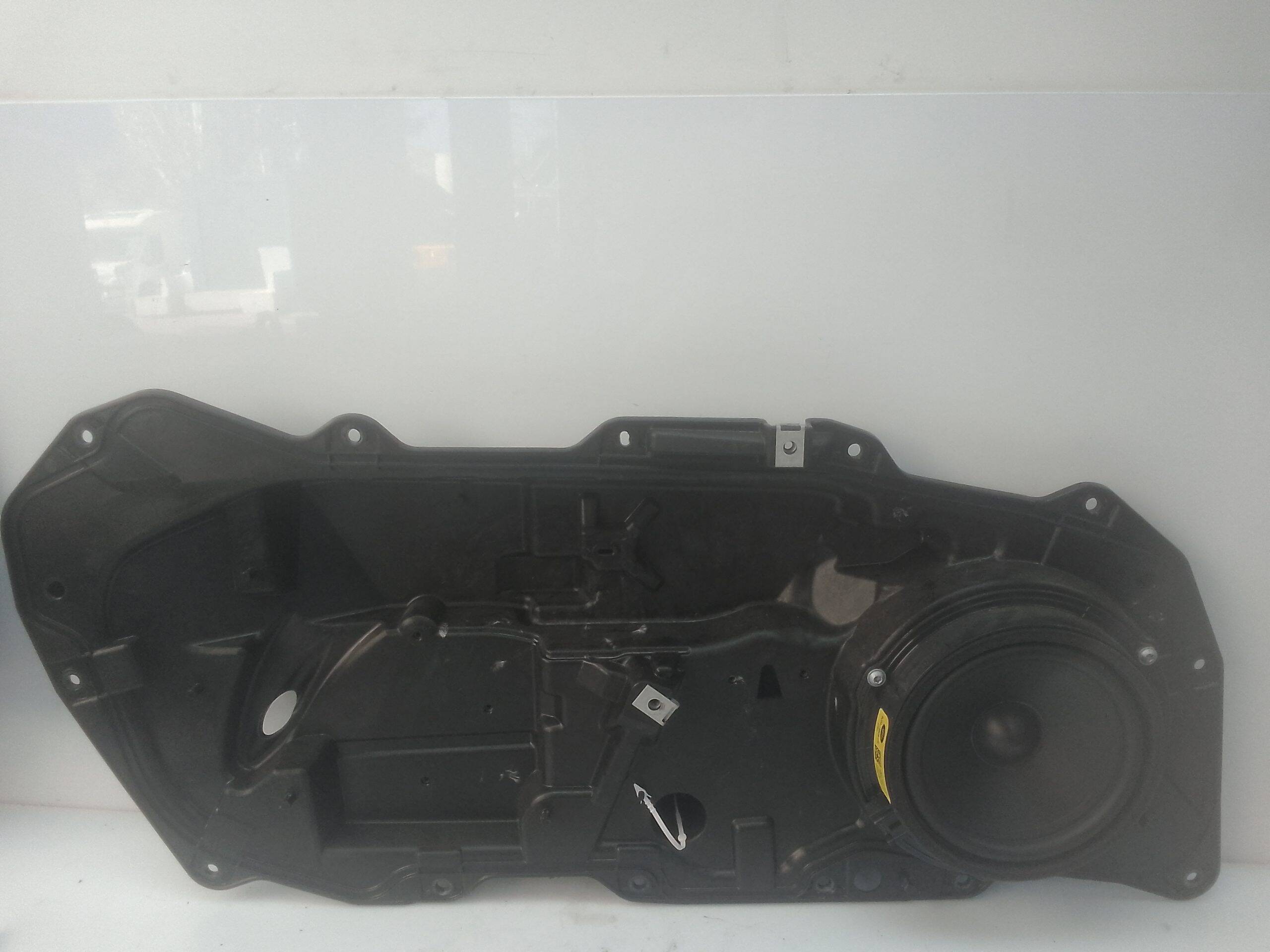 Panel de puerta del izq land rover discovery sport (02.2015->)